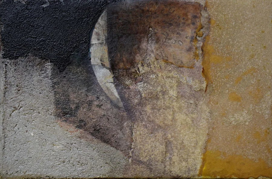 La luna sul muro, 1990 — Tecnica mista su tela, 30 x 40 cm