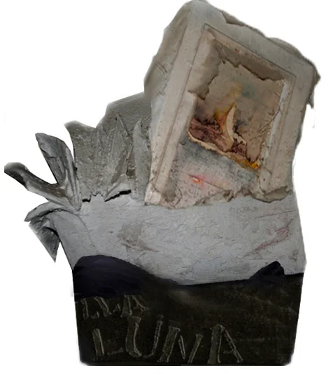 Lettere alla luna, 2004 — Scultura polimaterica con tecniche miste, 45 x 43 x 7 cm